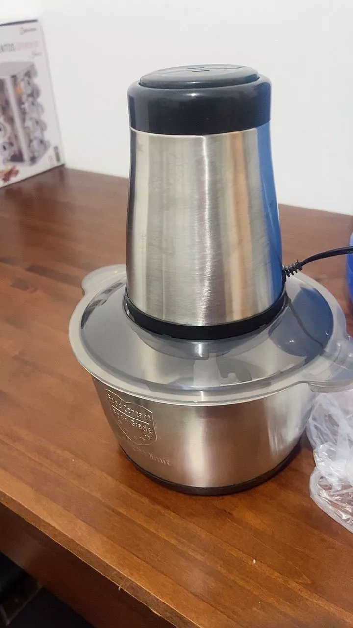 Foto de avaliação de Juliana B. usando o multiprocessador elétrico